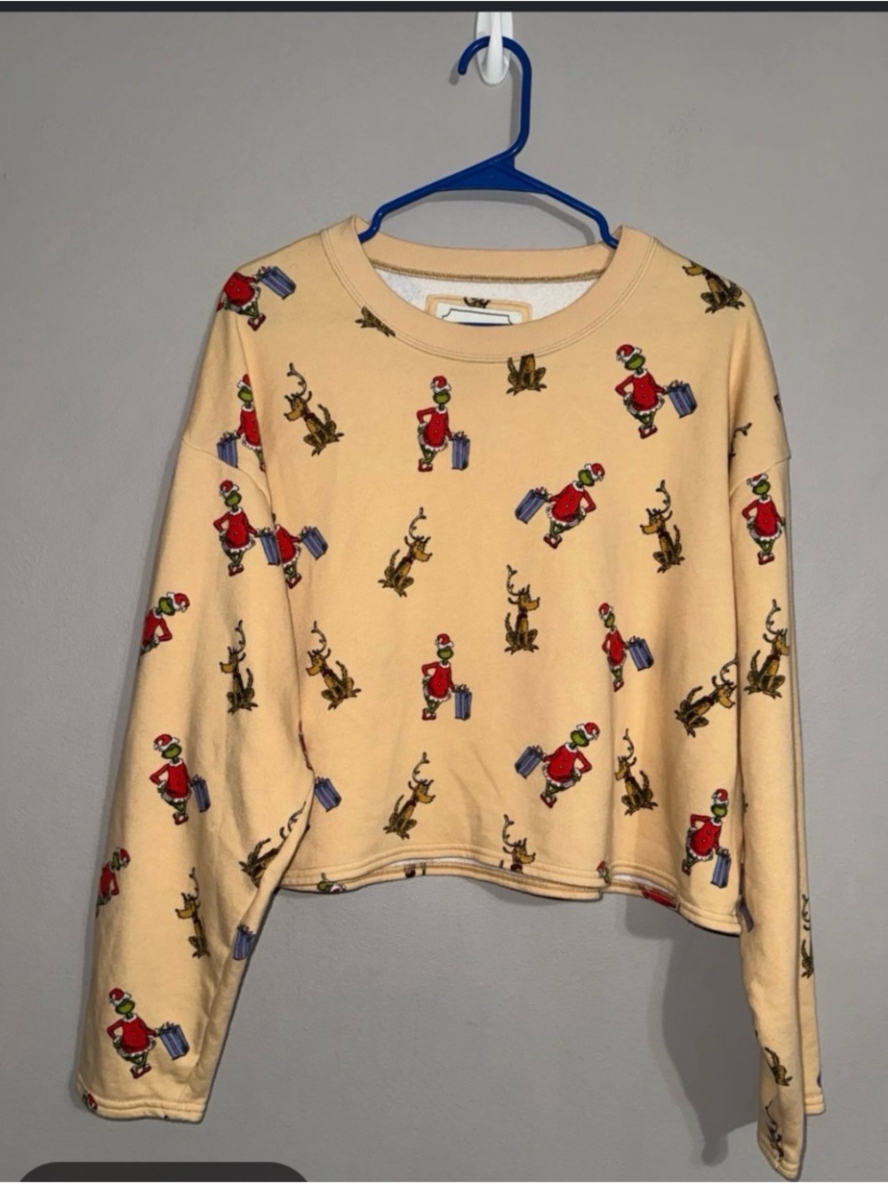 Women's Cream Graphic Pullover Sweater